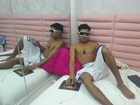 Show modela janner_cum51 na web-kameri