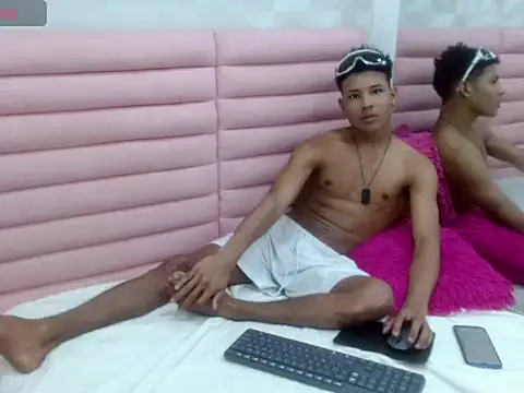 janner_cum51 Show in webcam