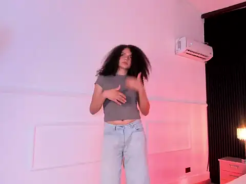 Show modela Sweetyandre na web-kameri
