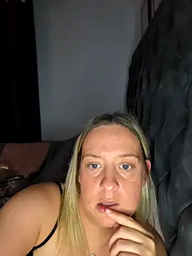 TattoedTease-xx Webcam-Show