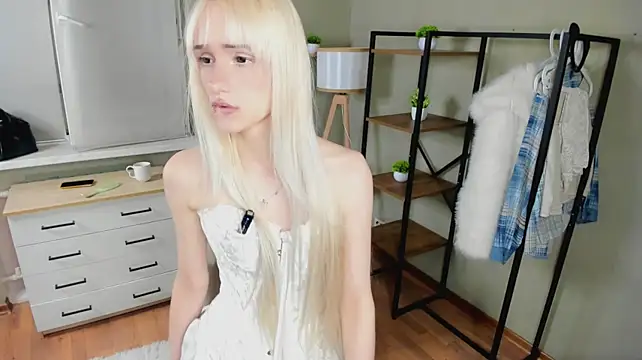 EternytyEmber's Live XXX Chat