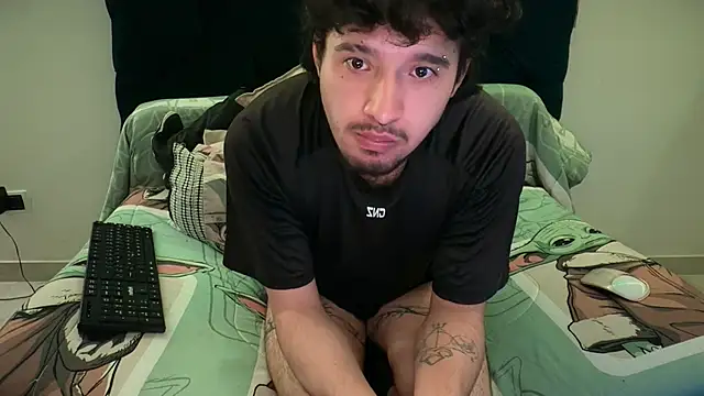 damon_333 Show in webcam