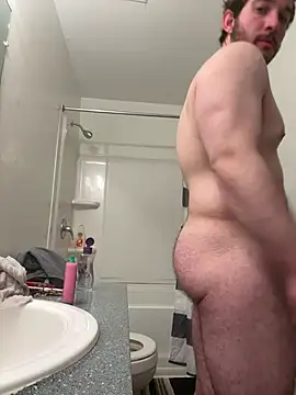 DaddyConnor24: διαδικτυακό σόου στην κάμερα