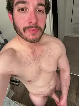 DaddyConnor24: διαδικτυακό σόου στην κάμερα