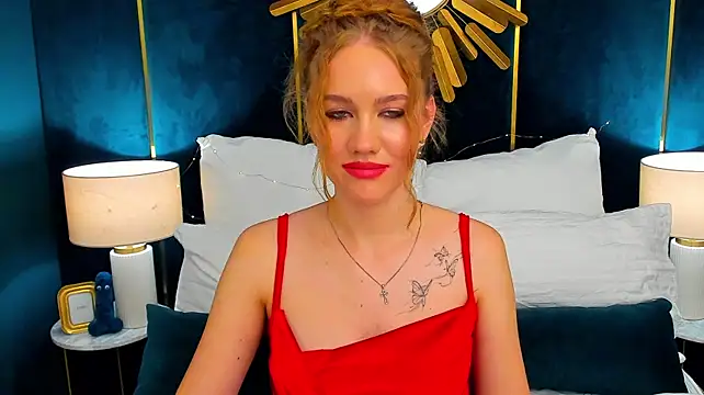 RianaMore's Webcam Show