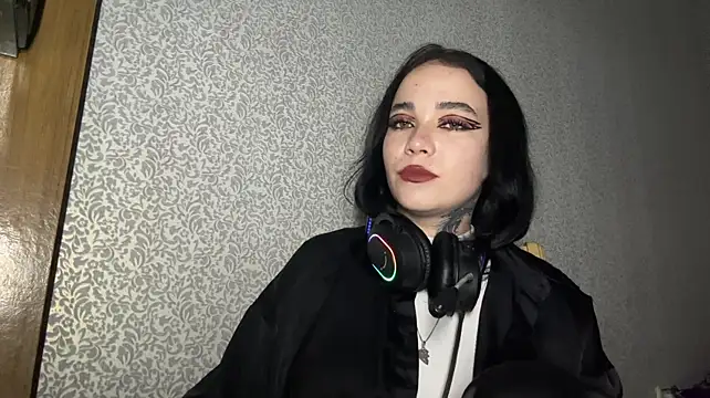 kinawillow's Webcam Show