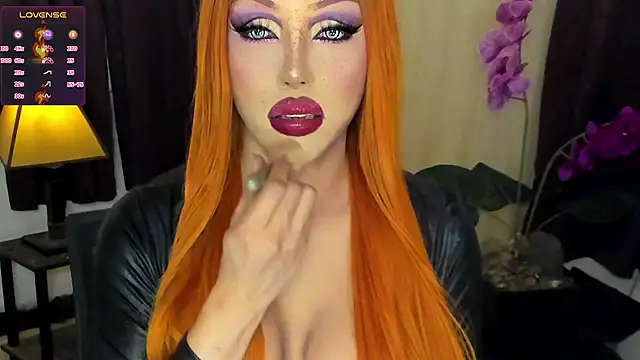 YOUR_LOVE_GLAMOUR Show in webcam
