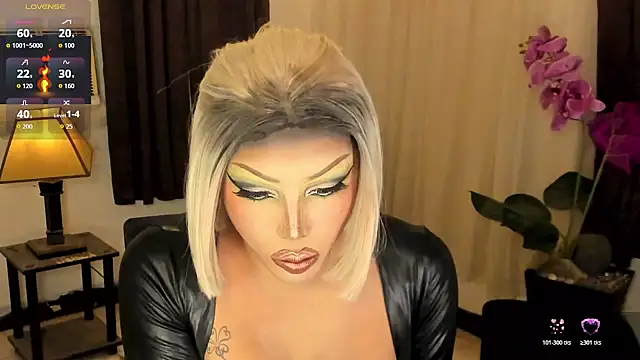 YOUR_LOVE_GLAMOUR's Webcam Show