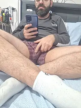 Вебкам-шоу masterfeetbear90
