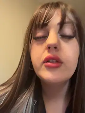 XHallie_22X's Live XXX Chat