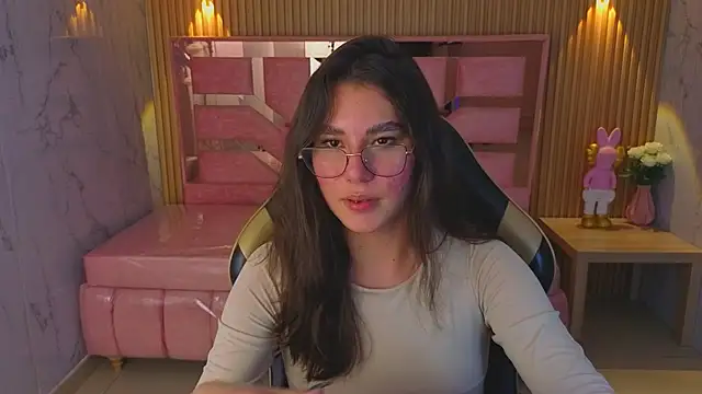 Chat +18 de Cassandra__s ao vivo