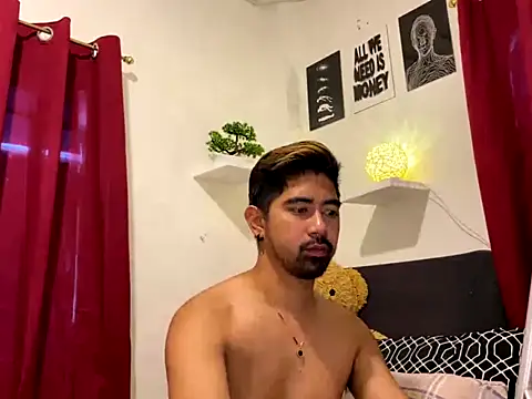 Asian_baby1326 在線直播表演