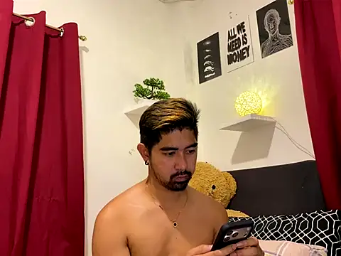 Asian_baby1326 在線直播表演