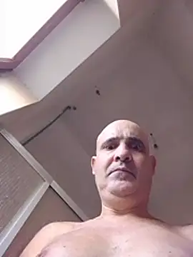 Show modela troiettatimido na web-kameri