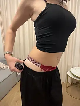 LillyLilBerry's Webcam Show