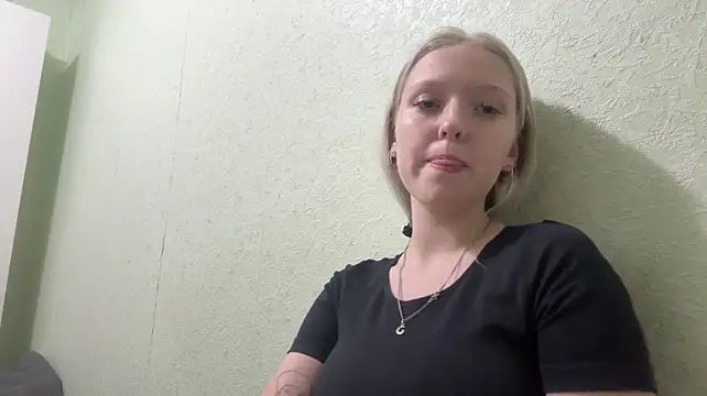 DeannKuliga Show in webcam