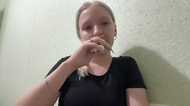 DeannKuliga's Webcam Show