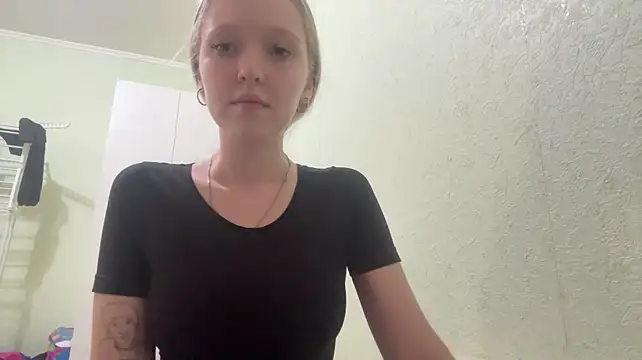 DeannKuliga webcam show