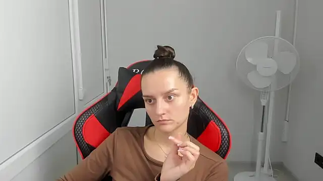 EveMoonveil's Live XXX Chat