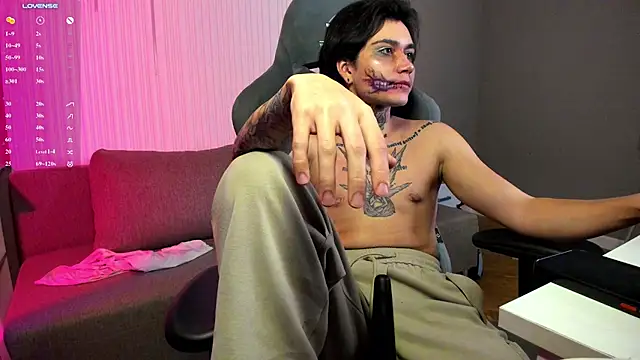 Show modela nick_kule na web-kameri