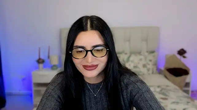 Little_miaa_ – Kamerová šou