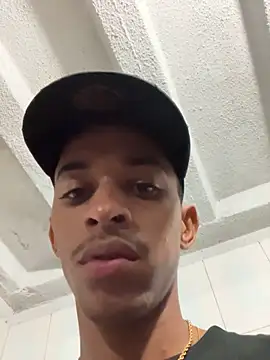 Show modela KreamK na web-kameri