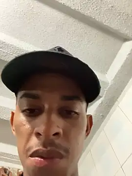 Show modela KreamK na web-kameri