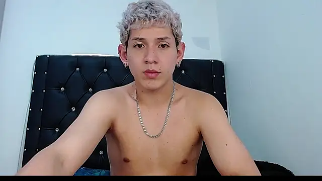 bittersuite_blue Webcam Show