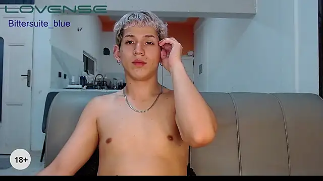 bittersuite_blue Webcam-Show