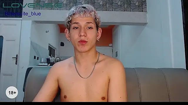 Show modela bittersuite_blue na web-kameri
