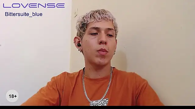 bittersuite_blue's Webcam Show