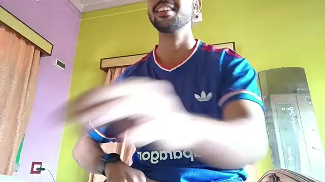 הופעת וובקאם של _BoyToy_