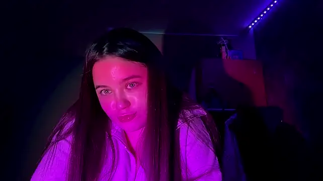 MadalineLarko's Live XXX Chat