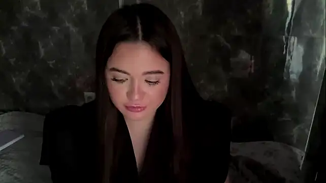 MadalineLarko Webcam Show