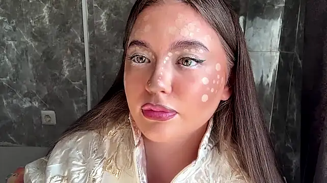 MadalineLarko Webcamshow