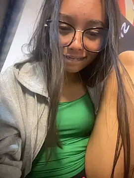 valen-gomez's Live XXX Chat