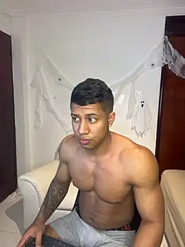 Muscleshotstud Webcam Show