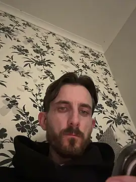 UKBig8incha webcam show