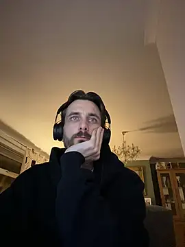 UKBig8incha webcam show