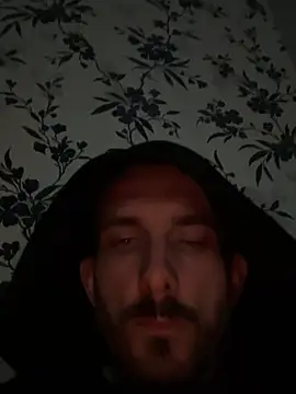 UKBig8incha webcam show