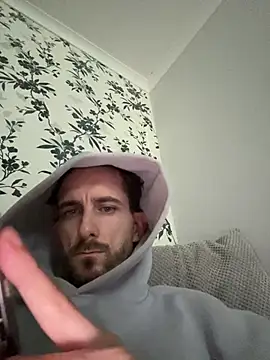 Webkamerová show UKBig8incha