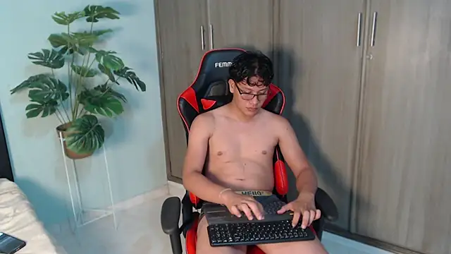 Pokazy przed kamerką – Mikertorres