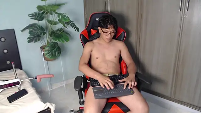 Webkamerová show Mikertorres