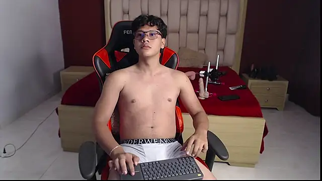Mikertorres' Webcam Show