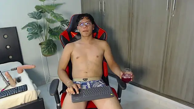 Mikertorres webcam show