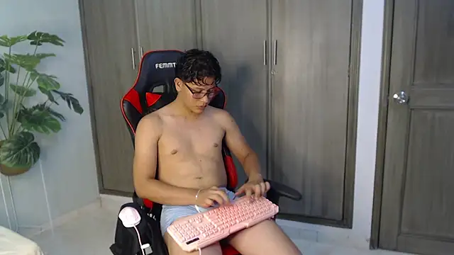 Mikertorres webkamerás műsora
