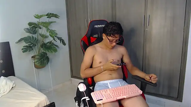 Mikertorres Webcam Show