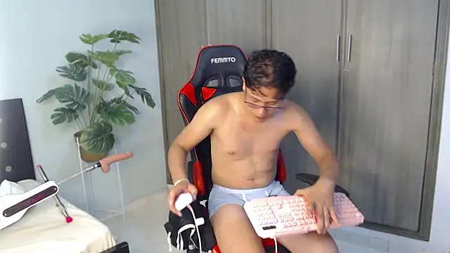 Mikertorres' Webcam Show