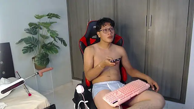 Mikertorres' Webcam Show
