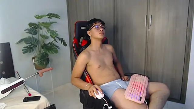 Mikertorres' Webcam Show